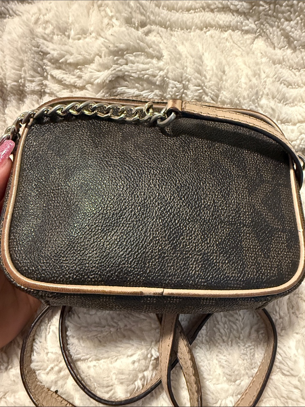 Michael Kors Logo Crossbody Bag - Picture 6 of 11